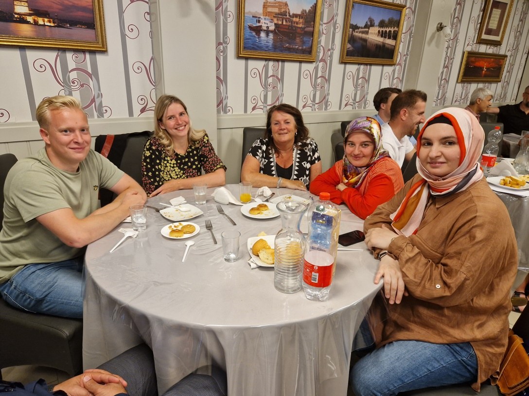 Ontmoetingsdiner tussen nieuwkomers en hun taalcoaches, 28 juni 2022